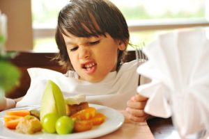 Anak Susah Makan? Begini Cara Tepat Menyiasatinya